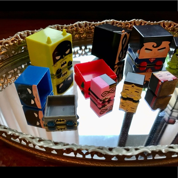 DC Comic Superhero Cubes Plastic Mini Stacking Nesting Cube Character Toys - Picture 3 of 11